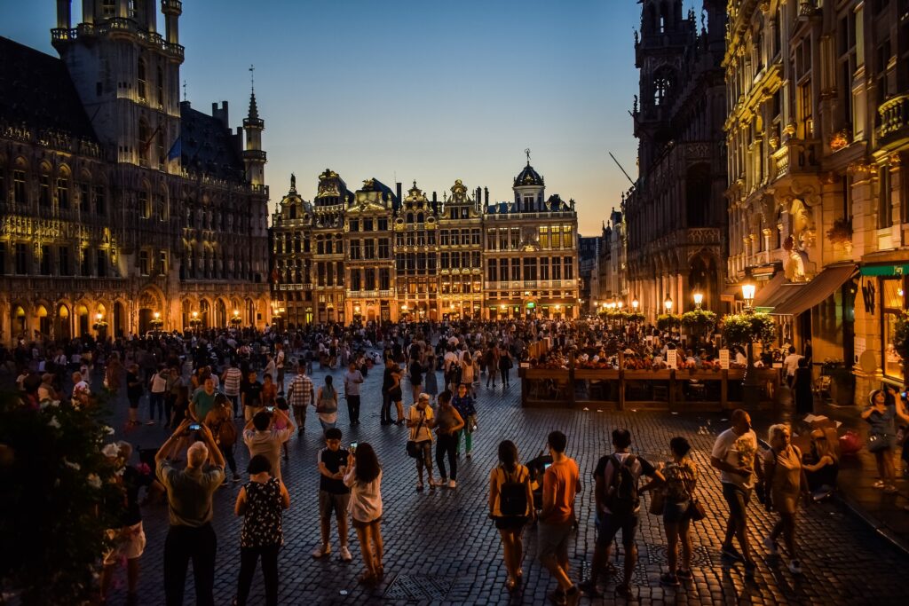 Belgium citizens, residents and visitors are no longer required to wear a mask when using public transport or visiting certain establishments. (Photo: Pixabay)